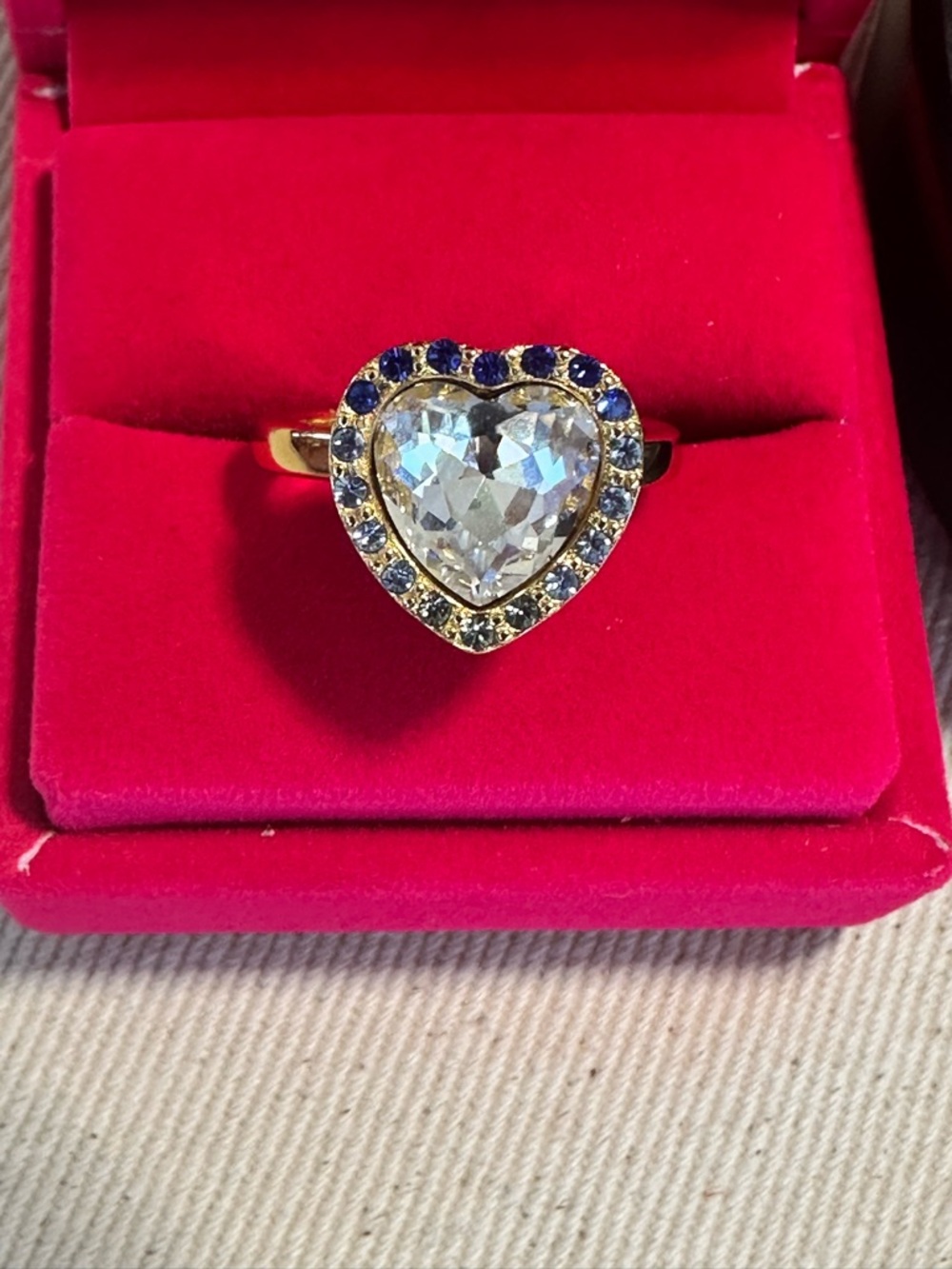 ✨ Kurt Geiger London Crystal Heart Cocktail Ring – Ombre Halo | Like New w/ Box - Picture 7 of 9